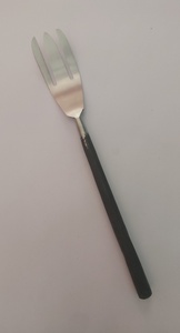 Juego de cubiertos de acero inoxidable sólido de estilo clásico de 24 piezas, cubiertos de acero con espejo y mango negro, cubiertos de boda sostenibles, ecológicos - Product Image 5