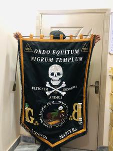 Bannière maçonnique brodée personnalisée ORDO EQUITUM NIGRUM TEMPLUM Drapeau rituel avec crâne et devise latine - Product Image 3