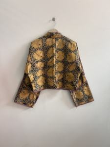 Chaqueta Corta de Algodón Vintage Hecha a Mano con Acolchado Kantha, Estilo Boho - Product Image 6