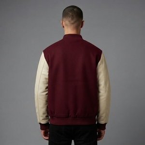 Blouson en laine bordeaux pour homme avec manches crème, logo personnalisé, col et poignets en tricot côtelé, fermeture à boutons-pression, style streetwear premium, veste bomber - Product Image 2