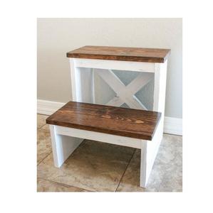 Tabouret d'appoint minimaliste en bois avec structure robuste en bois, idéal pour les comptoirs de cuisine, les meubles de salle de bain, les chambres et le rangement - Product Image 2