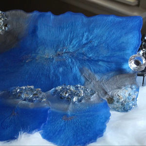 ถาดเรซิ่นพร้อมที่รองแก้ว งานแฮนด์เมด ปรับแต่งได้ ชุดตกแต่งสำหรับห้องนั่งเล่นและสำนักงาน ดีไซน์เรียบง่าย - Product Image 1