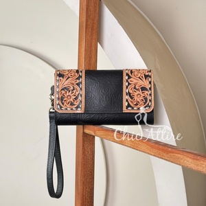 กระเป๋าคลัทช์หนังแท้สำหรับผู้หญิงดีไซน์ใหม่กระเป๋าใส่บัตรเครดิตหนังแท้พิมพ์ลายนูนสินค้ามาใหม่ - Product Image 1