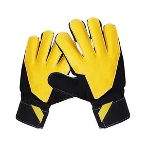 ถุงมือผู้รักษาประตูแบบสั่งตัด - Product Image 5