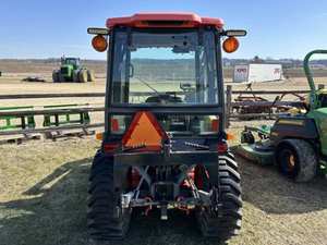 Tractor B3030 2022 Nuevo y Seminuevo con Peso Operativo de 3 Toneladas, Bomba HYDAC/MOOG y Rodamiento de Caja de Cambios en Venta - Product Image 4