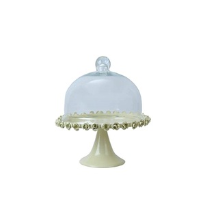 Support à gâteau rond à 3 niveaux avec finition émail brillant et gravure à la main, idéal pour les fonctions royales et les réceptions. - Product Image 3