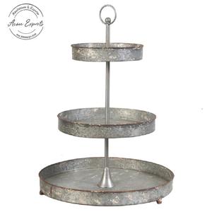 Plato elegante de hoja de oro para la decoración del hogar Diseño único duradero Perfecto para servir o exhibir artículos decorativos - Product Image 4