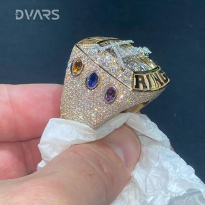 Anillo de Moissanita Personalizado con Nombre y Logotipo, Joyería Fina de Plata de Ley para Regalos de Boda y Fiesta - Product Image 6