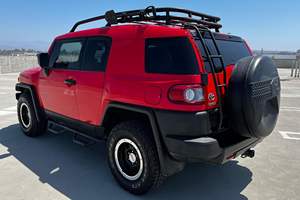 TOYOTA FJ CRUISER TRAIL TEAM ÉDITION SPÉCIALE 2012 D'OCCASION (LHD/RHD) - Product Image 4