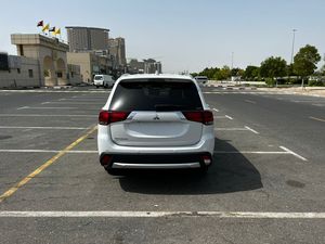 Mitsubishi Outlander 2018เบาะหนัง SUV ACC แบบพาโนรามาซันรูฟ - Product Image 5