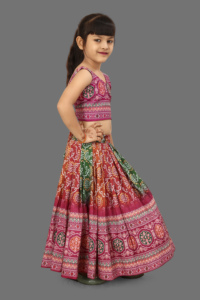 Ensemble Lehenga Choli Traditionnel Shoryam Fashion Bandhani Rose pour Enfants |   Robe longue pour filles, séchage rapide, pour Diwali, mariage, fête, 2-8 ans - Product Image 4