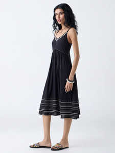 Vestido acampanado bordado negro Bombay Paisley - Product Image 2