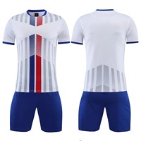 Setelan Jersey Sepak Bola Kustom Warna Logo Kustom Seragam Tim Sepak Bola Pria Setelan Olahraga Lengan Pendek Tracksuit Poliester yang Dipersonalisasi