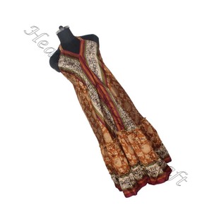 Bohème indien longue Floral Vintage soie Sari imprimé robe dames élégante robe de dîner sans manches robes de soirée femmes robe - Product Image 5
