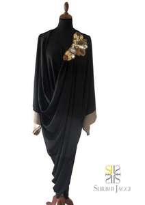 Abaya negra con increíble trabajo de piedra para vestirse de mujer islámica - Product Image 2