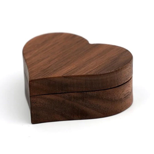 โกศไม้รูปหัวใจแบบใหม่ สำหรับเก็บอัฐิมนุษย์หรือสัตว์เลี้ยง ทำด้วยมือจากเวียดนาม - Product Image 6