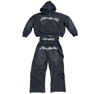 Conjunto Deportivo Urbano de Alta Calidad con Logotipo Personalizado, Serigrafía con Pedrería, Pantalones Deportivos de Algodón para Hombre - Product Image 1