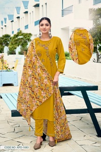 Kurta/Kurti prêt-à-porter pour femmes, en viscose lourde multicolores, brodé et imprimé numériquement, vente en ligne - Product Image 2