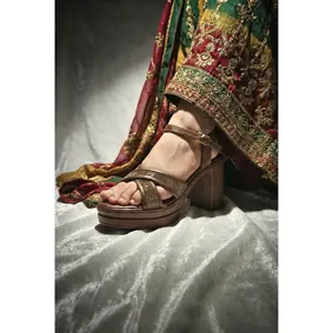 Sandalias de Tacón con Cristales Mocha 700 BR Diseño de Bloques - Product Image 2