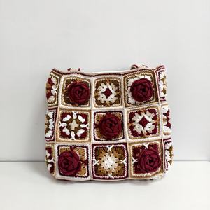 Bolso de Hombro de Ganchillo Hecho a Mano al por Mayor de Fábrica, con Bonito Patrón de Rosas - Product Image 5