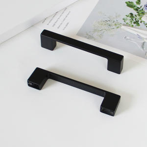 Poignées et Boutons de Tiroir Contemporains en Alliage de Zinc pour Salle de Bain, Maison et Bureau – Design Rectangulaire Noir Mat, Durables et Écologiques - Product Image 4
