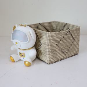 ตะกร้าเก็บของทรงสี่เหลี่ยมทำจากหญ้าทะเล หรูหรา เป็นมิตรกับสิ่งแวดล้อม - โซลูชันการจัดเก็บของใช้ในบ้านอเนกประสงค์ - Product Image 3