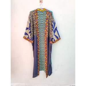 Kimono sari en soie pour femmes Kimono sari en soie indienne Robe sari Robe Kimono en soie Robes de Noël Kimono - Product Image 3