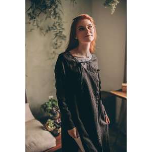 Vestido Largo Bohemio Minimalista de Lino Negro, Ropa Sostenible Hecha a Mano, Vestido Maxi Informal de Manga Larga con Lazos Teñidos Lisos - Product Image 3