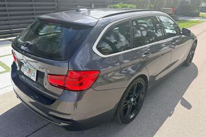 รถยนต์มือสองสำหรับขาย ปี 2017 รุ่น 330i xDrive SportsWagon - Product Image 2
