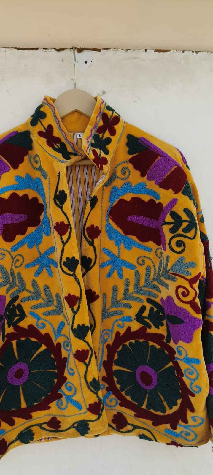 สีเหลือง