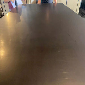 Contreplaqué filmé double face FOMEX de première qualité, eucalyptus acacia, design moderne, surface filmée marron/noir - Product Image 3