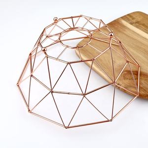 ตะกร้าผลไม้ลวดโลหะประดับตกแต่งสไตล์โมเดิร์นสำหรับเคาน์เตอร์ห้องครัวโต๊ะรับประทานอาหารที่เก็บของ - Product Image 3