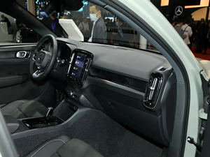 Pour C40 RECHARGE 2.0T 4WD Version haute Performance nouveaux véhicules énergétiques Offre Spéciale pur électrique Compact SUV voiture familiale 200-250kW - Product Image 2