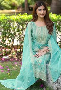 Ensemble Salwar Kameez élégant pour femmes avec broderie lourde et Dupatta assortie au meilleur prix - Product Image 3