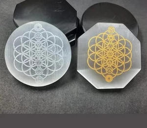 Plaque de chargement en sélénite d'agate naturelle en gros pour le nettoyage énergétique des cristaux et l'équilibrage des chakras - Product Image 1