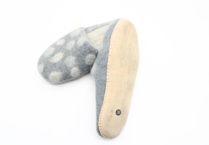 Luxury Unisex Eco-friendly Handmade Dot <b>Slippers</b> Stylish and Comfortable with Breathable Soft Natural Felt Warm Feet Wear - Product Image 6