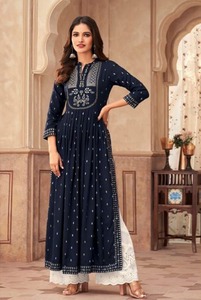 Kurti indien long et évasé Naira pour femmes, prêt à porter, vêtements décontractés indiens, robes entièrement cousues, ensemble Kurti Plazo - Product Image 3