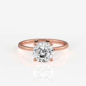 Anillo de Compromiso Petite Solitaire con Diamante Cultivado en Laboratorio de Corte Portugués en Oro de 18k - Product Image 5