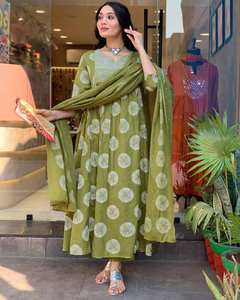 Pantalon Kurti traditionnel exclusif en rayonne avec catalogue complet de la collection Dupatta disponible au tarif de gros pour les tenues de fête d'été - Product Image 5