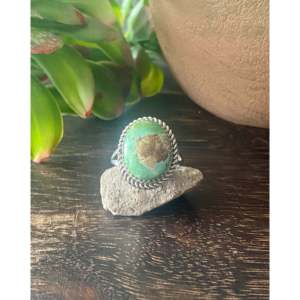 Anillo de Plata de Ley con Turquesa de la Montaña Sonora, Talla 8.5, Joyería Geométrica Boho para Uso Diario - Product Image 1