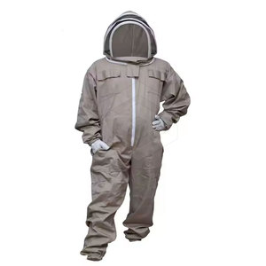 <b>Full</b> <b>Body</b> Bee <b>Suit</b> With Detachable Veil And Tool Pockets For Convenient Use 2025 - Product Image 4