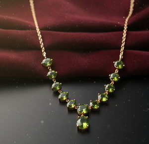 Collar de Plata de Ley 925 con Baño de Oro de 18 Quilates y Piedra Preciosa Verde Hidro para Mujer, Ideal para Fiestas - Product Image 1