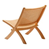 Chaise de jardin pliable en rotin et bois naturel, style moderne, durable, écologique, couleur personnalisable pour un placement facile dans les parcs et salons.
