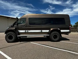 Mercedes-Benz Sprinter 3500 4x4 2016 en parfait état - Product Image 4