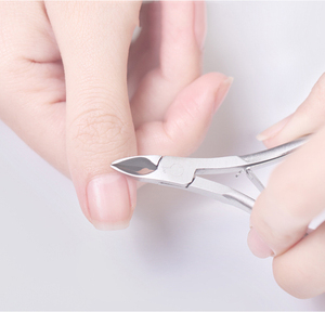 Pinza de uñas de belleza profesional Pinza de cutícula de acero inoxidable para manicura más vendida - Product Image 3