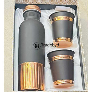 Botella de cobre inspirada en Ayurveda solución de hidratación elegante y funcional para los amantes de los regalos sostenibles Tradebyd - Product Image 6