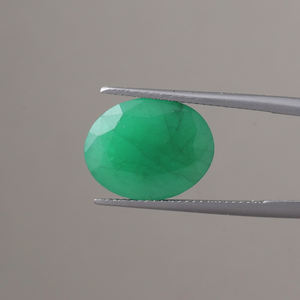 Émeraude naturelle certifiée IGI, pierre précieuse en vrac, 6,52 carats, taille ovale, 15,5x12,5 mm, vert premium, traitement de cire/huile Panna - Product Image 1