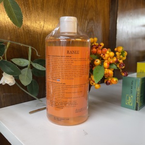 Lotion corporelle bio extra blanchissante Madam Ranee avec vitamine C et extrait d'herbes thaïlandaises, hydratant nourrissant et revitalisant pour la peau - Product Image 2