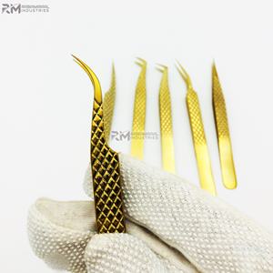 Ensemble de pinces à cils RMI de haute qualité en acier inoxydable avec poignée diamantée et couleur or plasma de qualité supérieure - Product Image 6