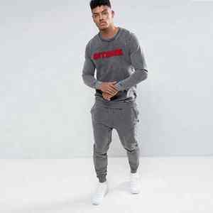 OEM personnalisable taille XL hommes Gym survêtement gris Jogger sweat ensemble chenille broderie solide conception pour l'exercice d'hiver - Product Image 1